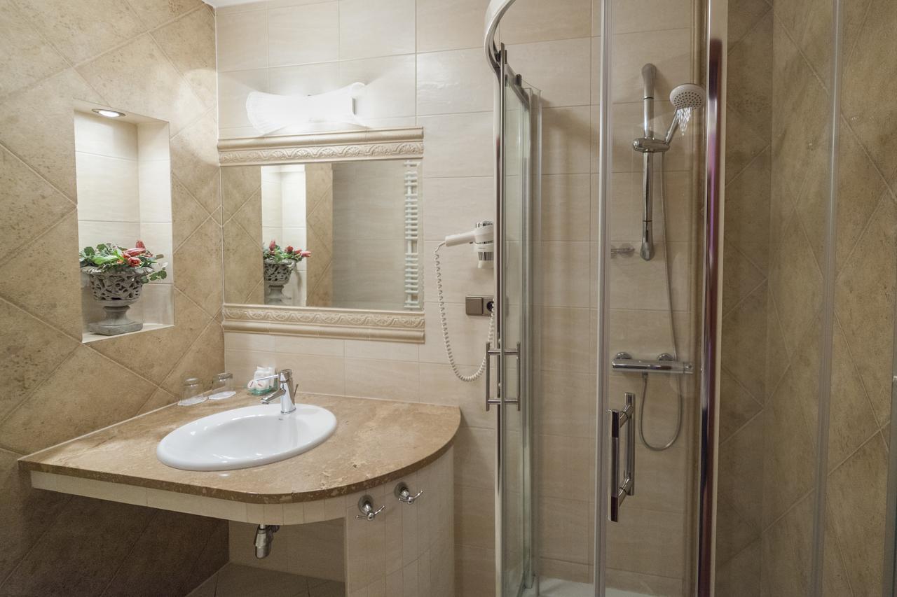 Hotel Przy Mlynie Rybnik  Exterior photo